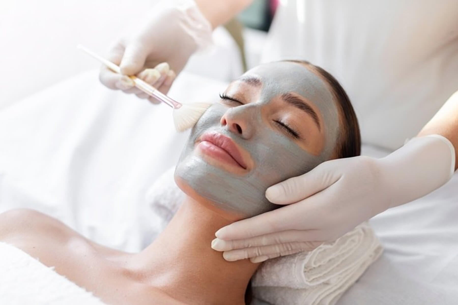 Signature Deluxe Facial